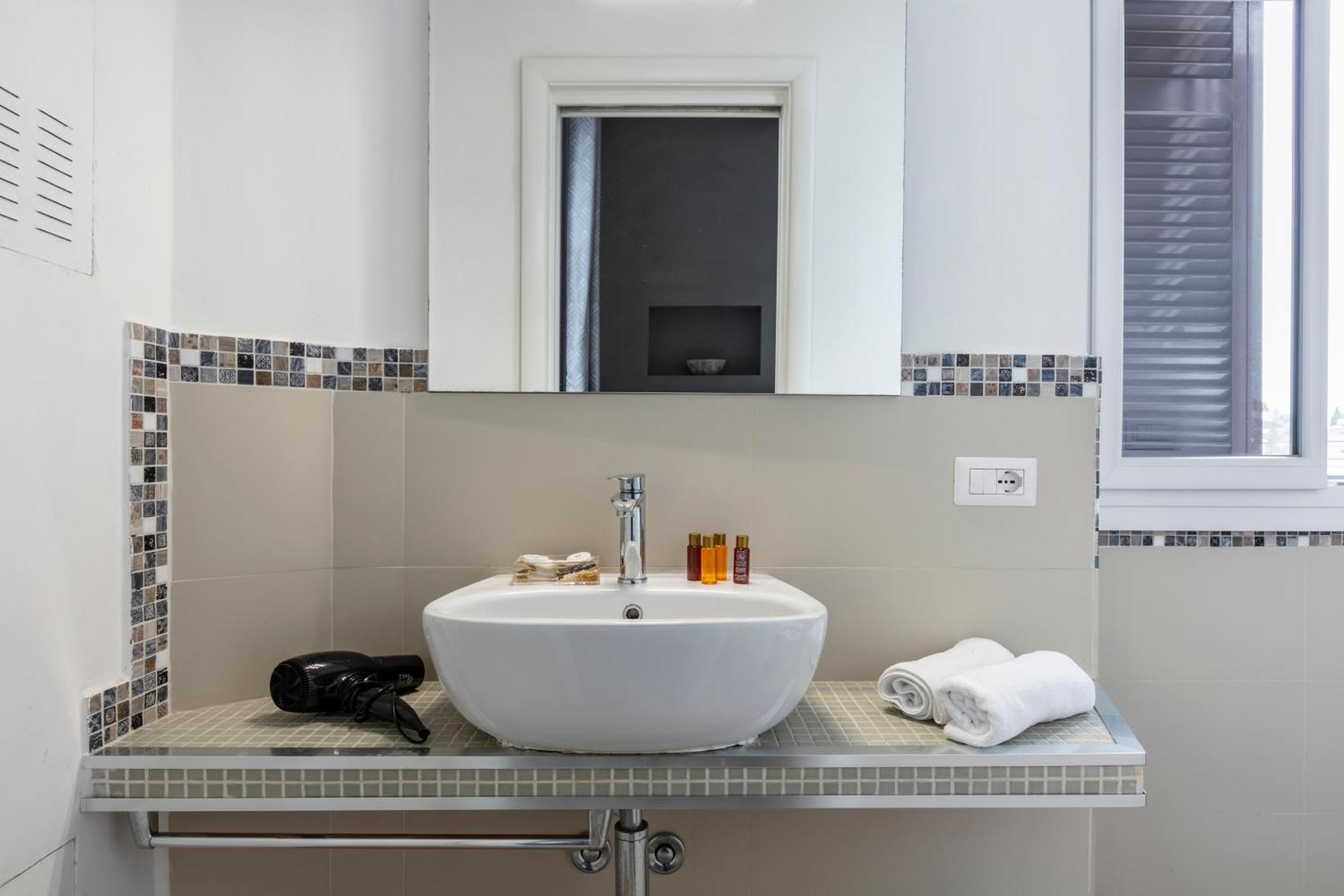 Deza Cozy Place Manzoni Roma Eksteriør bilde